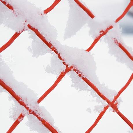 Linear plastic netting for snow fencing
