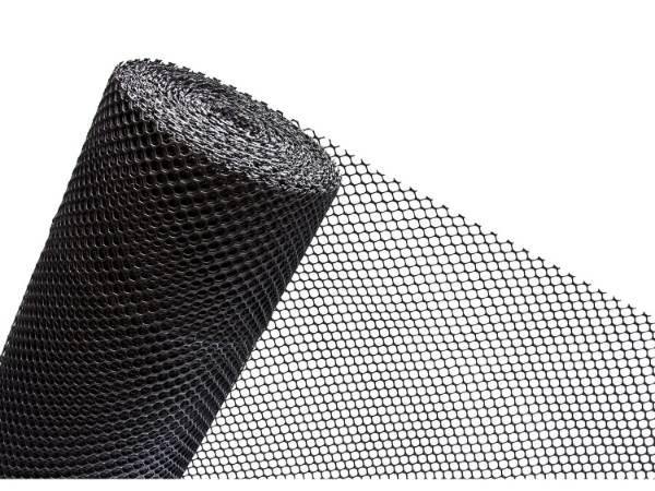A roll of black extruded diamond plastic netting
